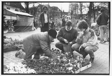 405621 Afbeelding van de bloemenmarkt op het Janskerkhof te Utrecht.